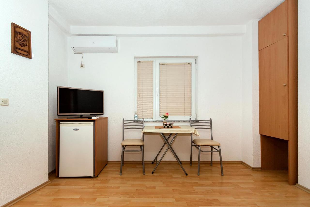 Bogdanoski Studios & Guest Rooms オフリド エクステリア 写真